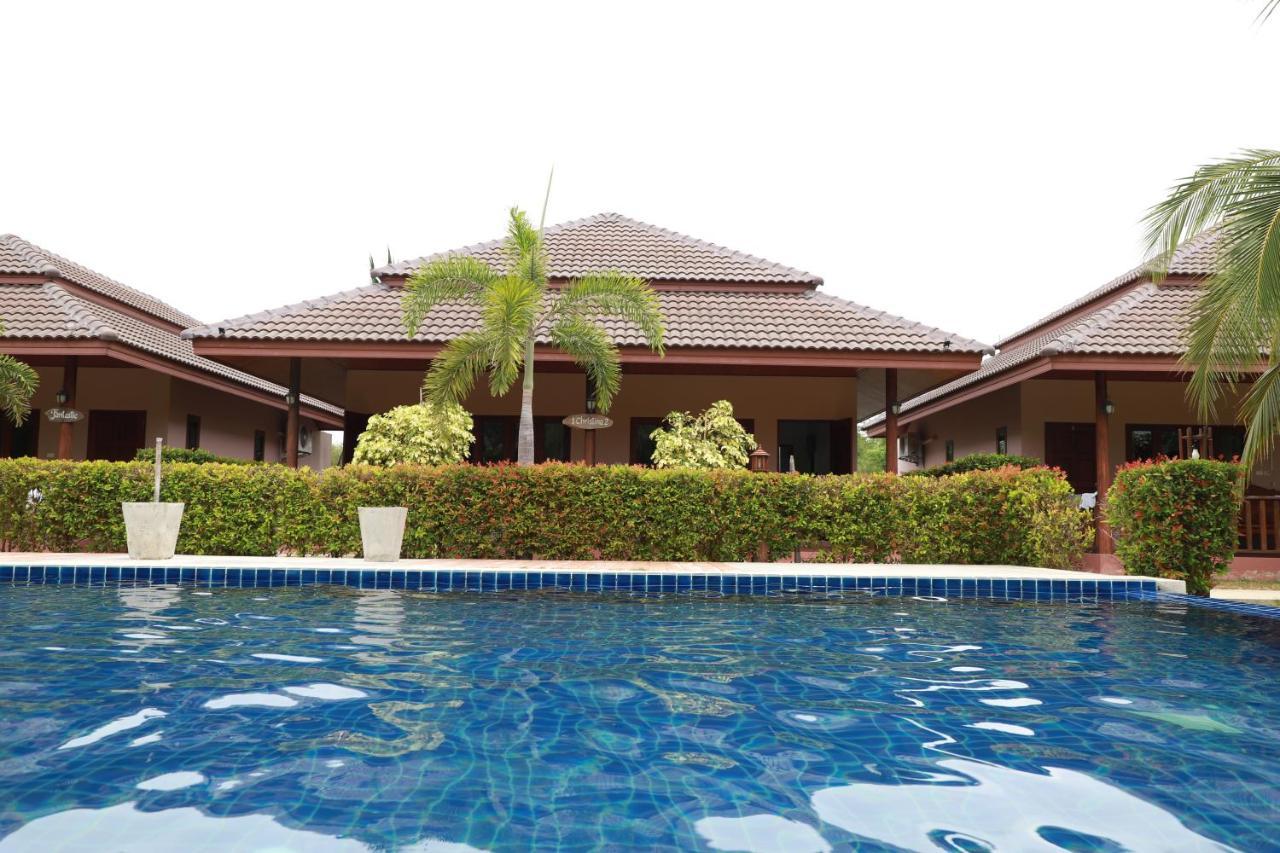 Waterside Resort Pran Buri Esterno foto