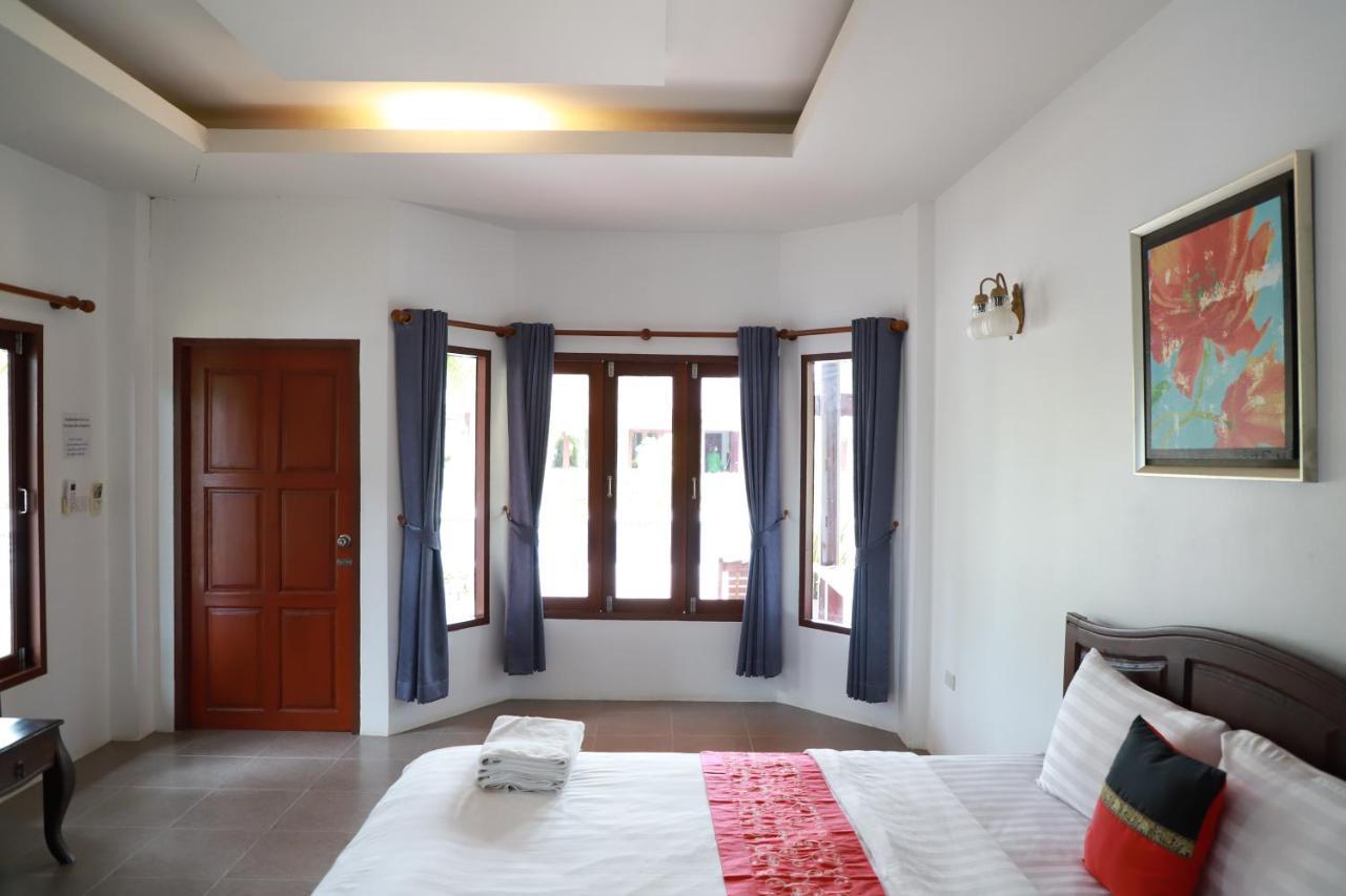Waterside Resort Pran Buri Esterno foto