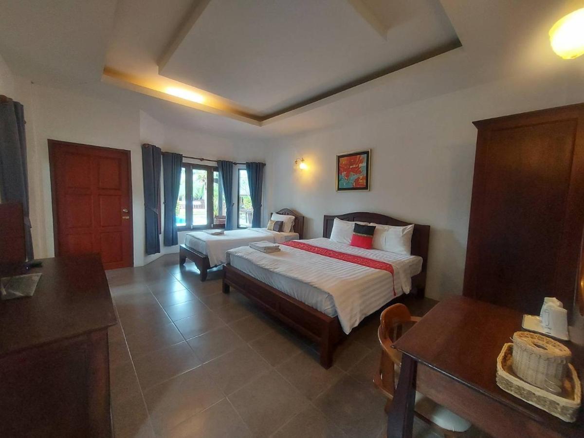 Waterside Resort Pran Buri Esterno foto