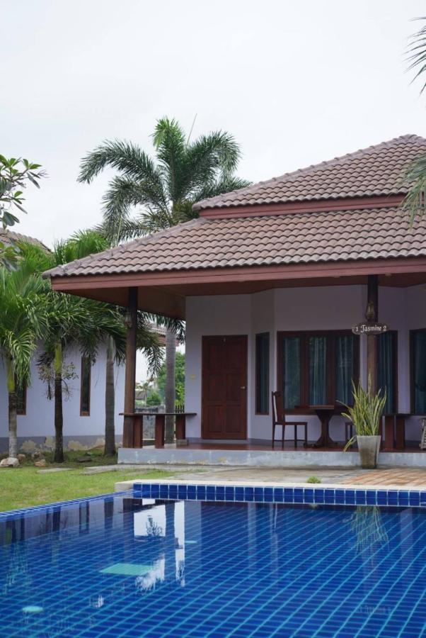 Waterside Resort Pran Buri Esterno foto