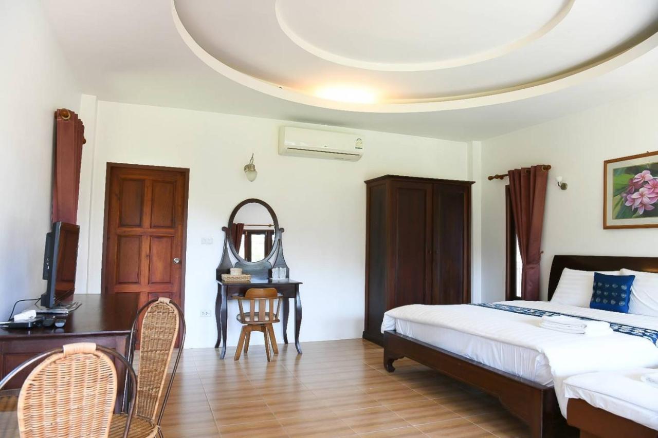 Waterside Resort Pran Buri Esterno foto