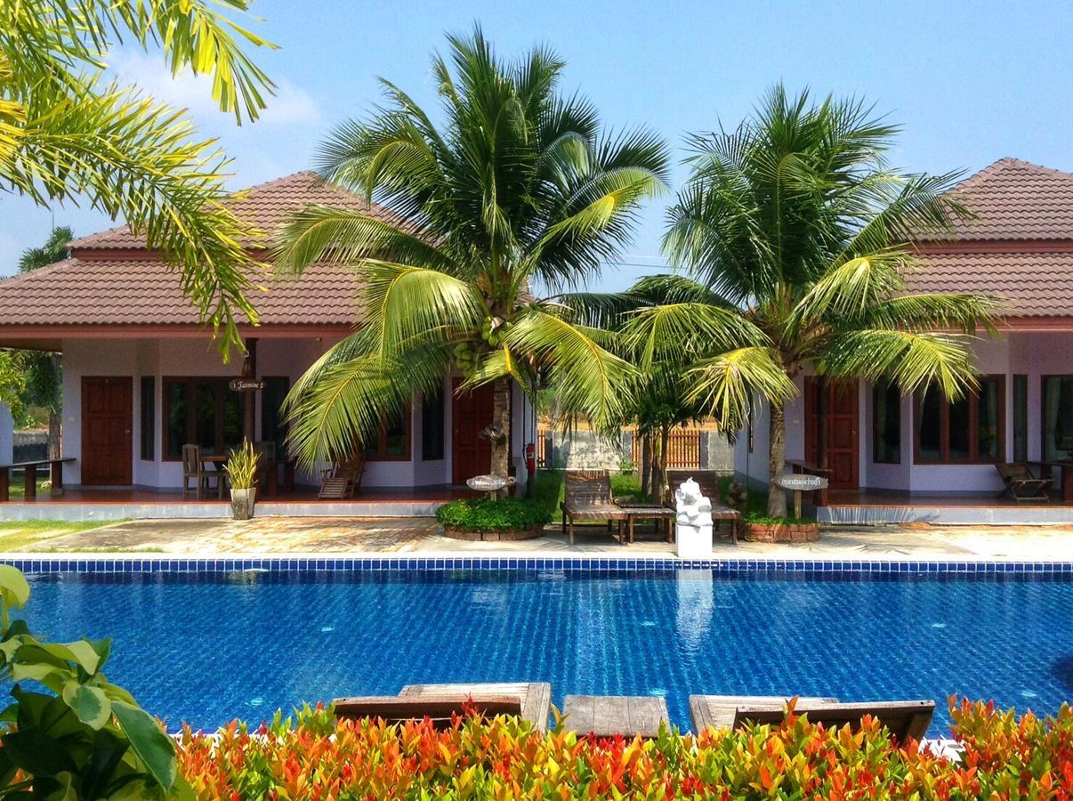 Waterside Resort Pran Buri Esterno foto