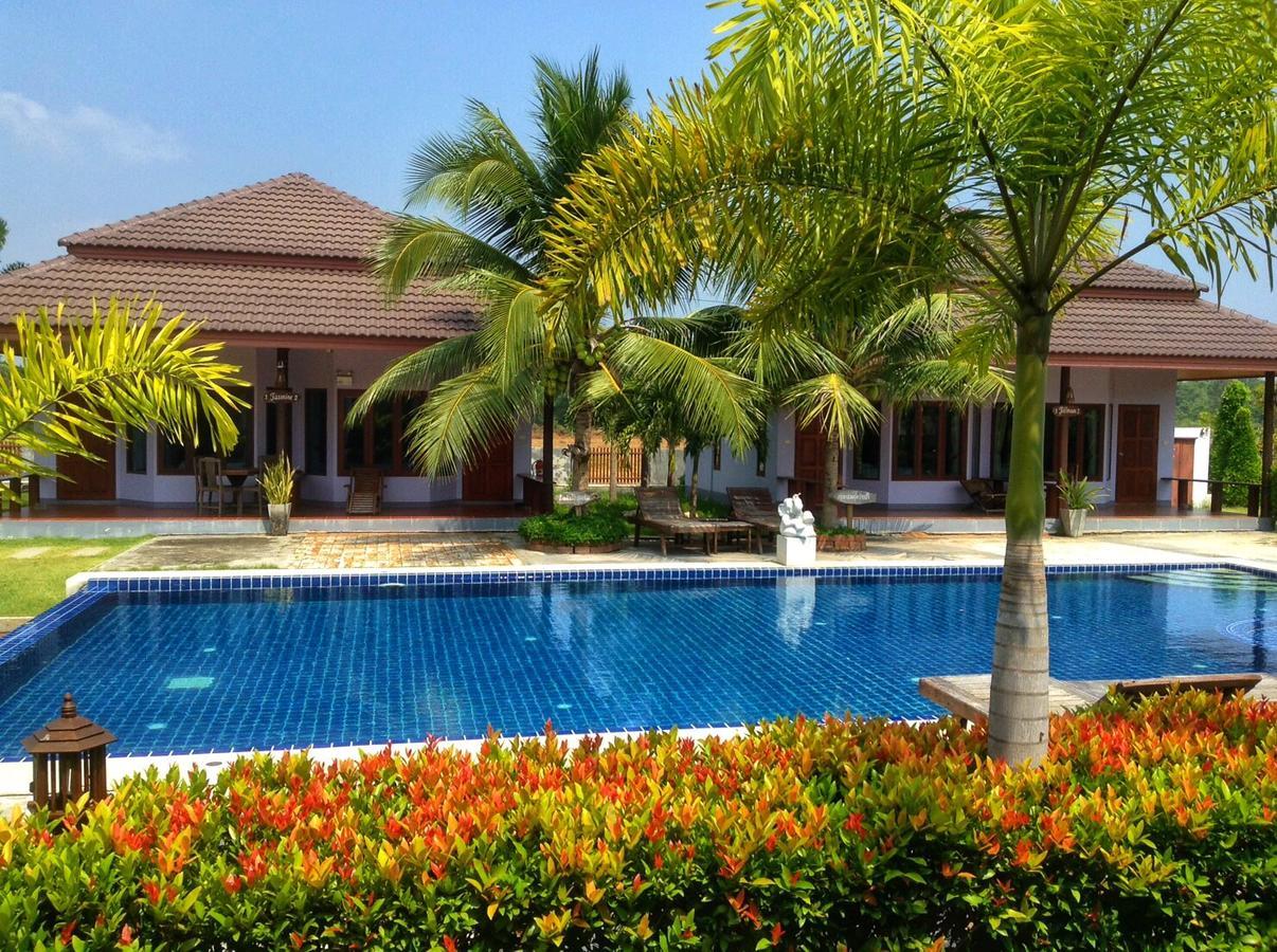 Waterside Resort Pran Buri Esterno foto