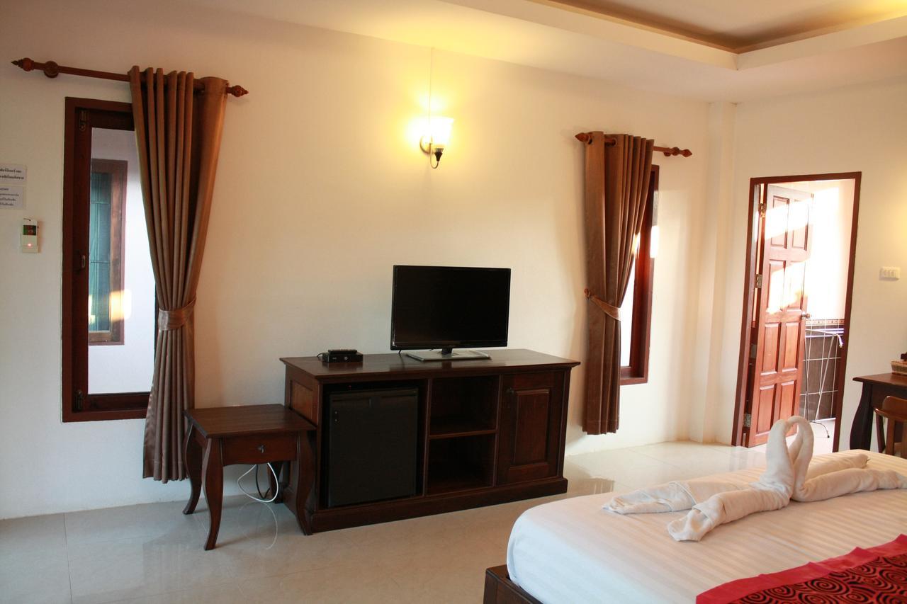 Waterside Resort Pran Buri Esterno foto
