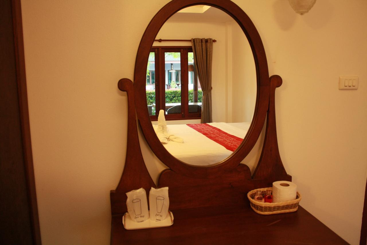 Waterside Resort Pran Buri Esterno foto