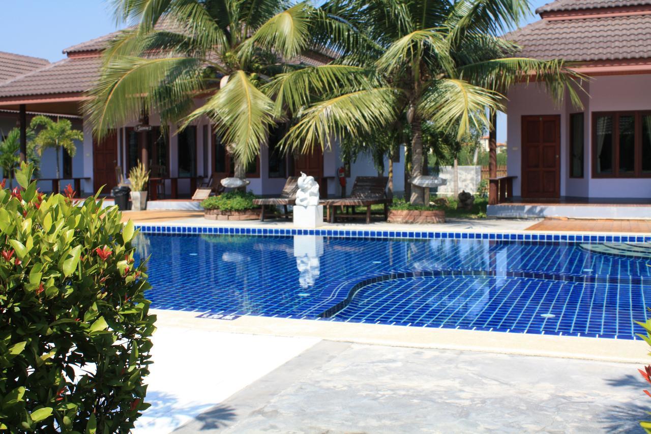 Waterside Resort Pran Buri Esterno foto