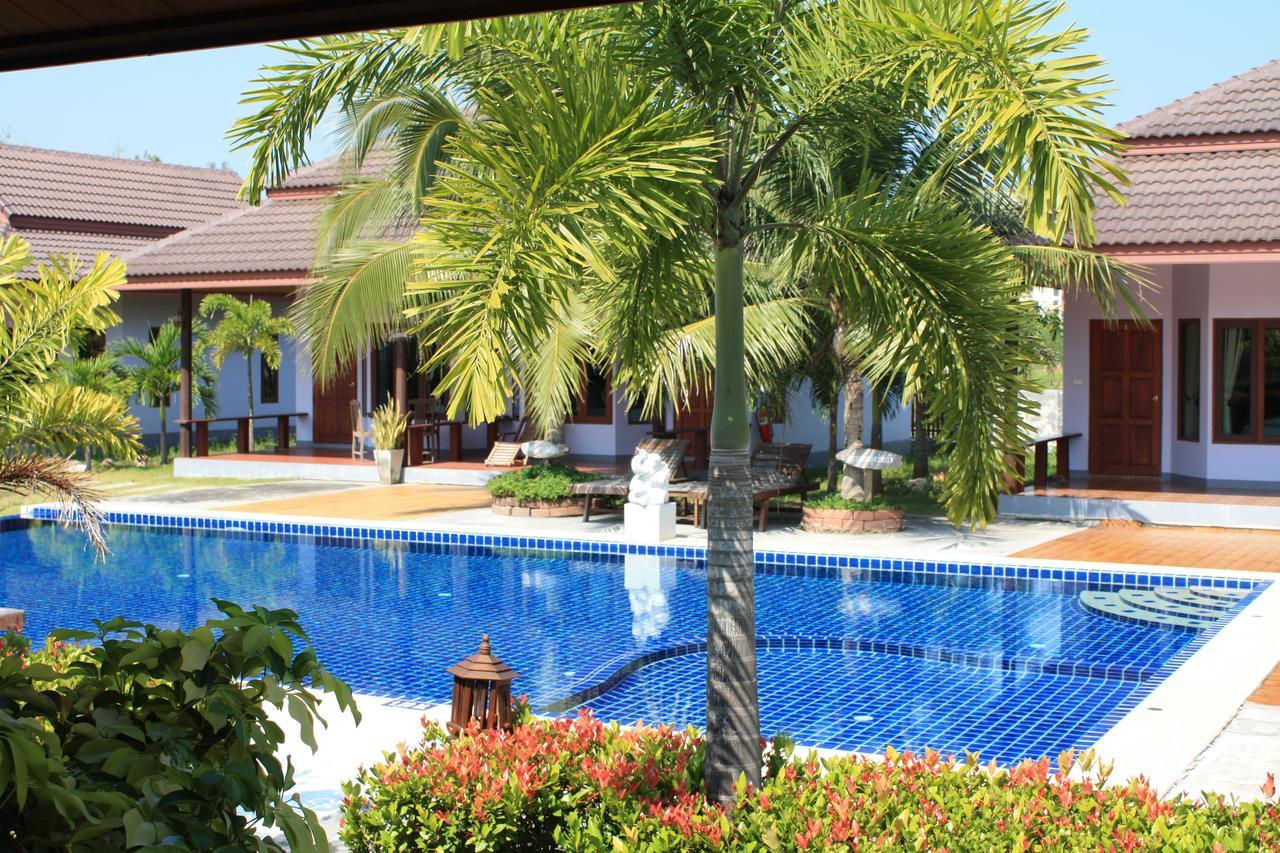 Waterside Resort Pran Buri Esterno foto