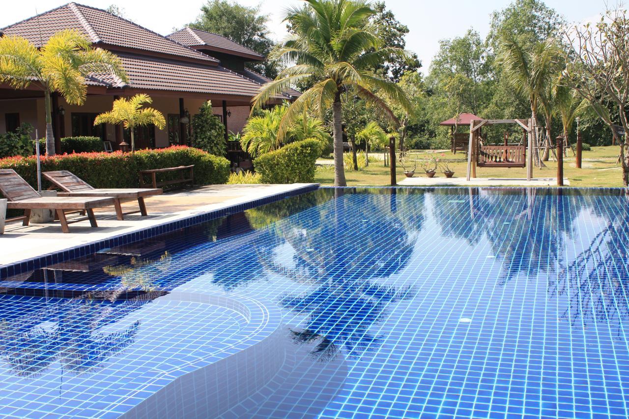 Waterside Resort Pran Buri Esterno foto
