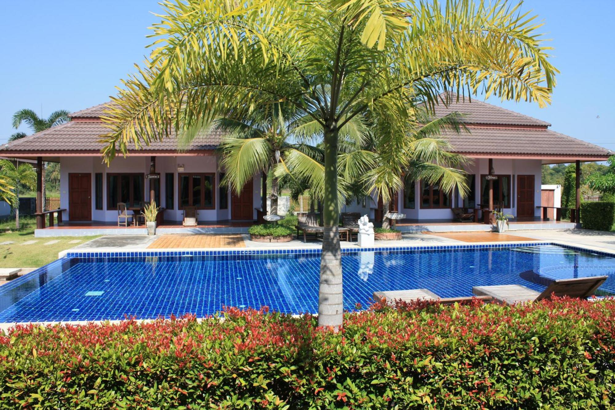 Waterside Resort Pran Buri Esterno foto